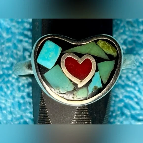 Estate Vintage Native American Heart Mosaic Silver Ring -Turquoise & Coral - Picture 1 of 3